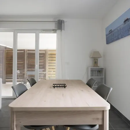דירה T3 A 50m De L'ocean Avec Terrasse, Parking Et Wi-fi - Refait A Neuf, Centre De - Fr-1-521-155